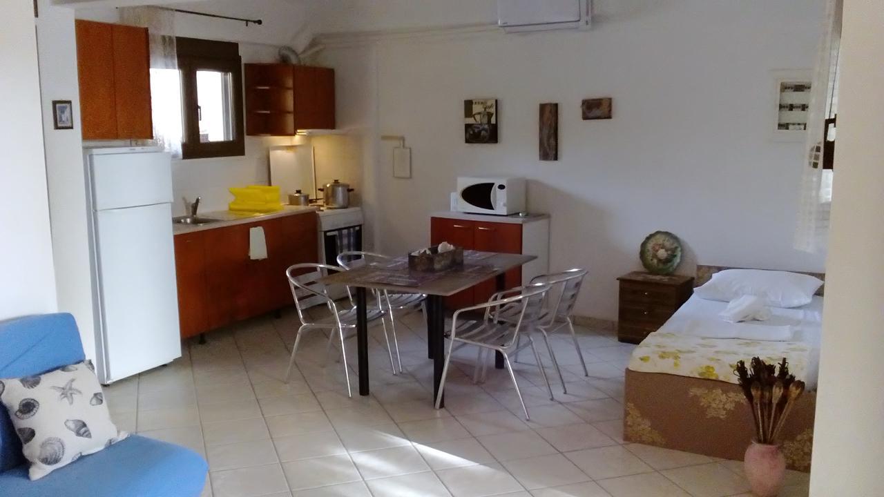Natalia'S Apartments نيكيتي المظهر الخارجي الصورة